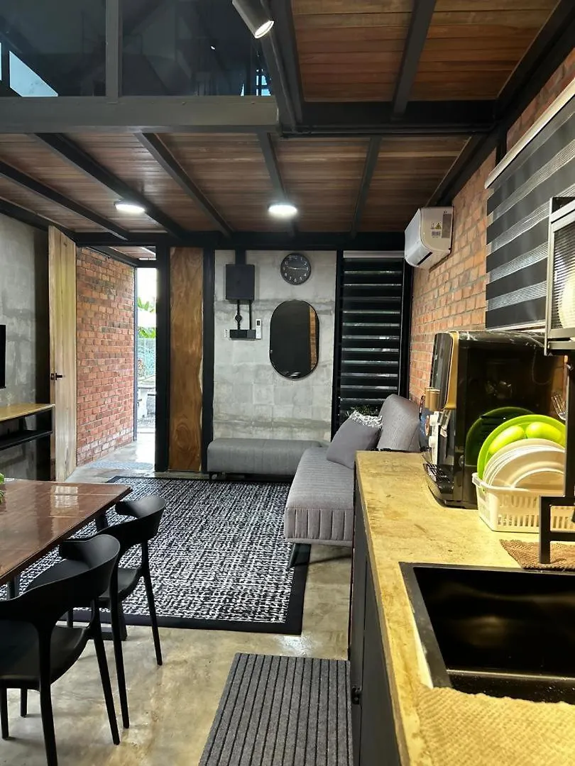 Kurie Redbrick House Villa Balik Pulau Holiday home
