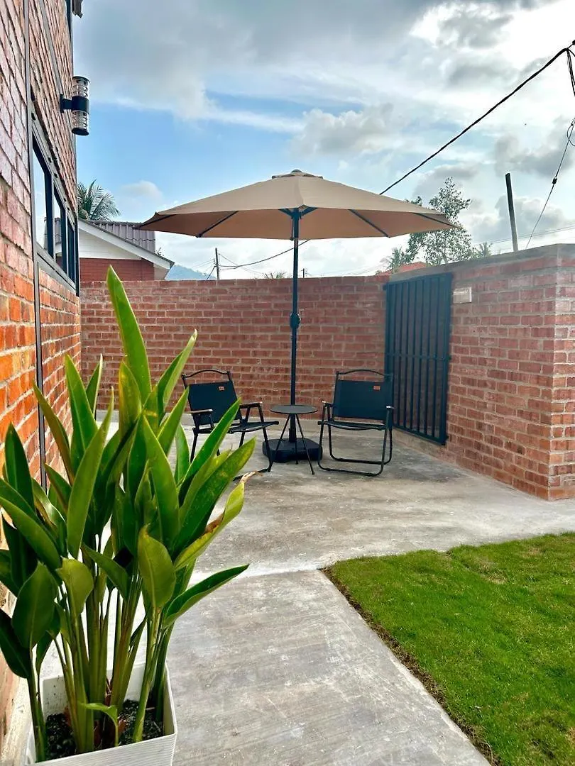Kurie Redbrick House Villa Balik Pulau Holiday home