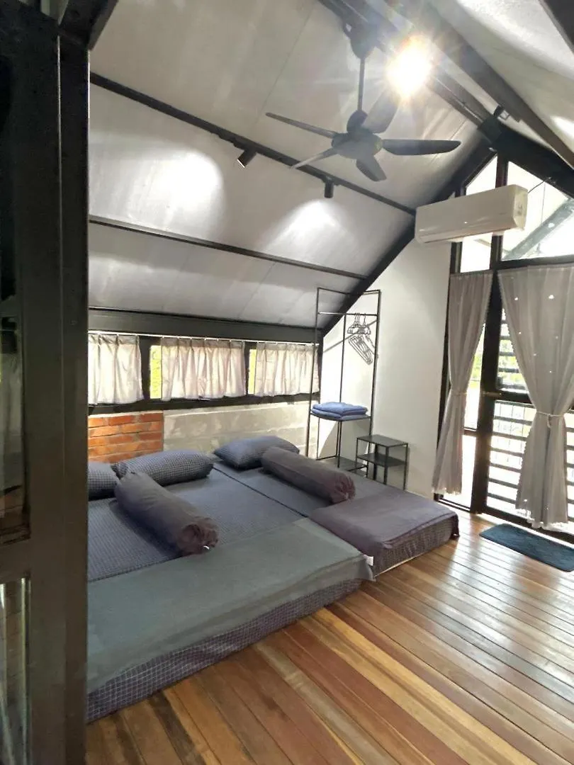 Kurie Redbrick House Villa Balik Pulau Holiday home
